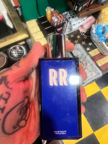 Reuzel cologne
