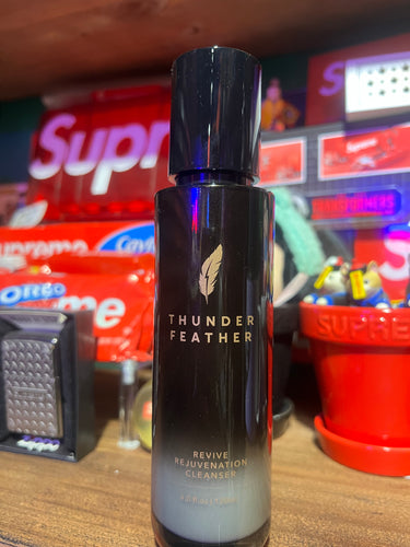 Thunder feather face cleanser