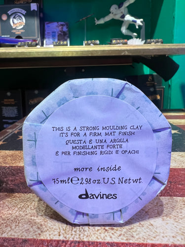 Davines strong clay