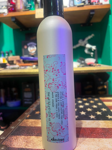Davines strong hold hairspray